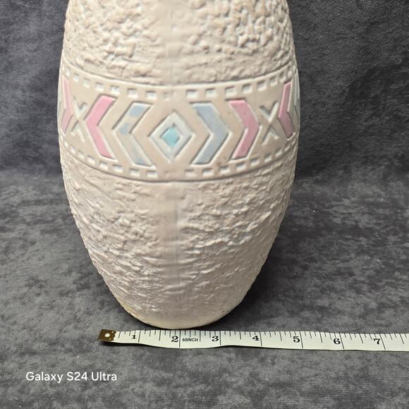 Native American Southwestern Pink Unglazed Pottery Vase Geometric Shapes 10" - Picture 6 of 9